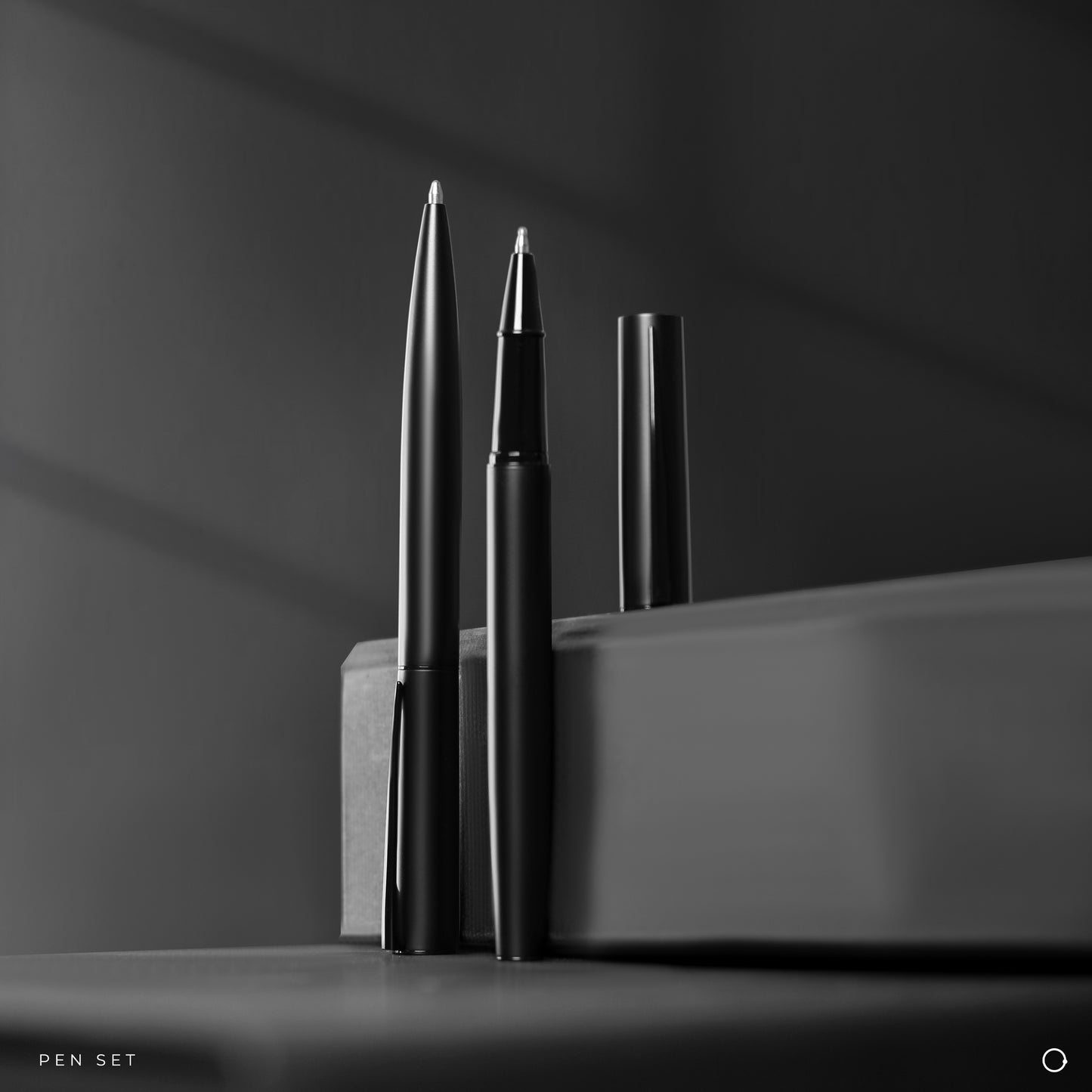 black pen set 1 dry pen,1 inked pen.