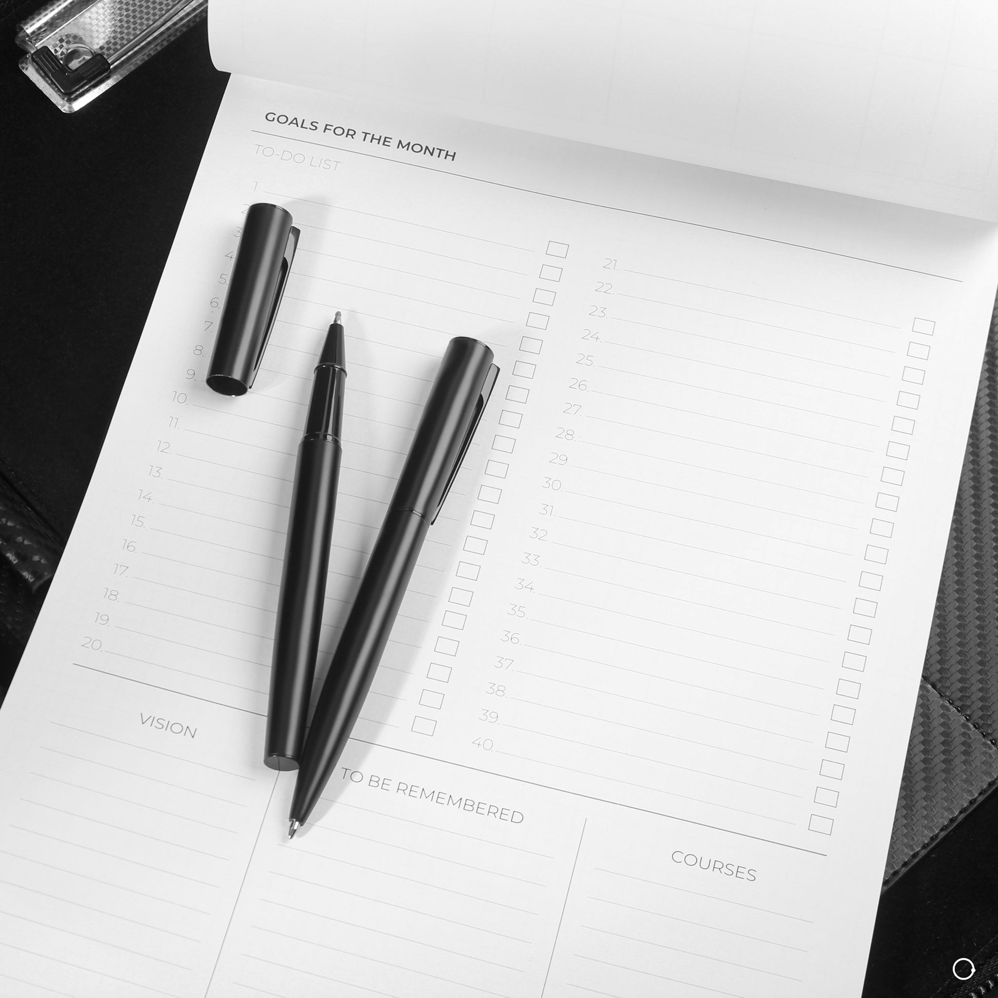 black pen set 

