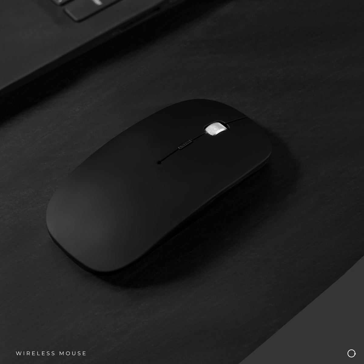 black wireless mouse 