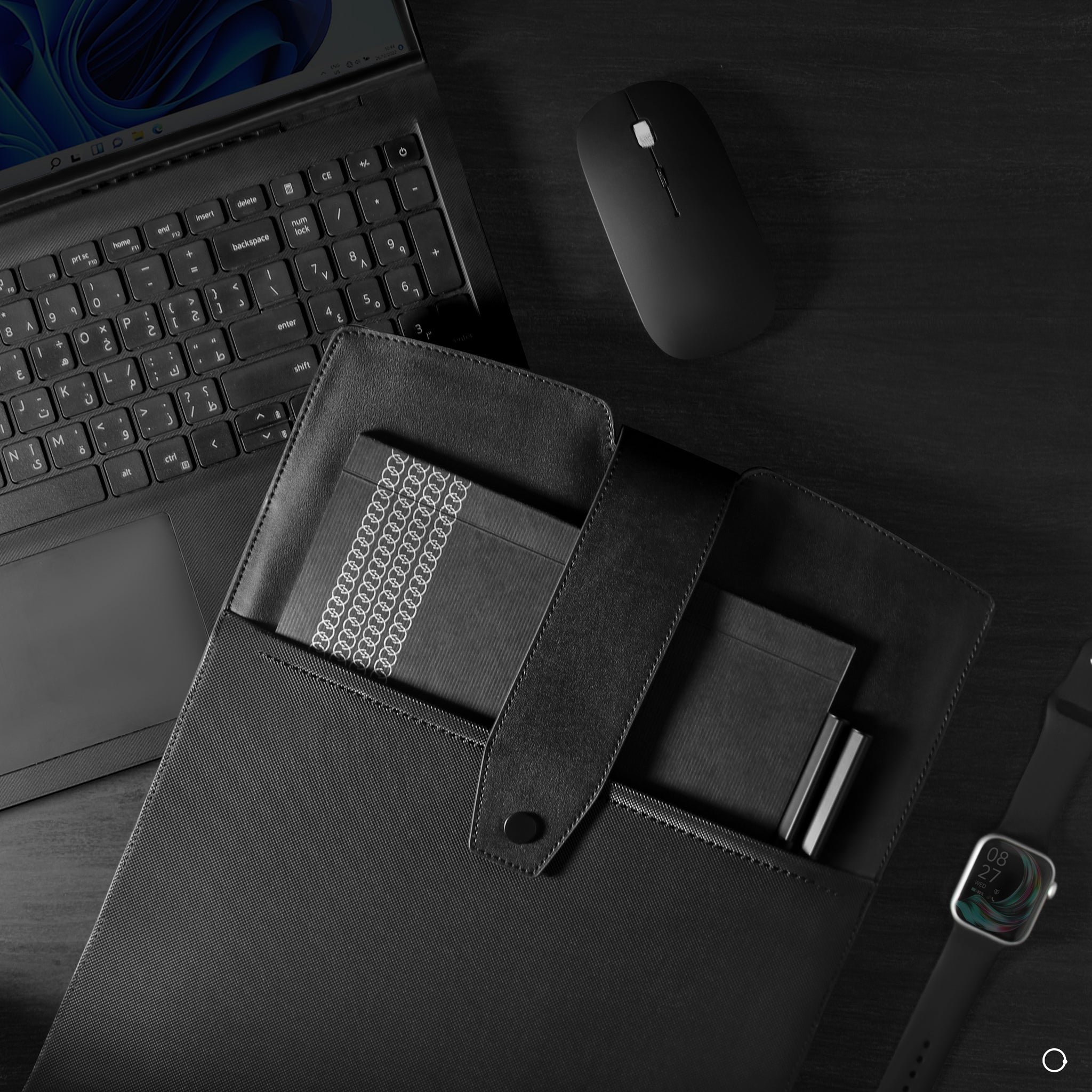 black laptop sleeve-wireless mouse